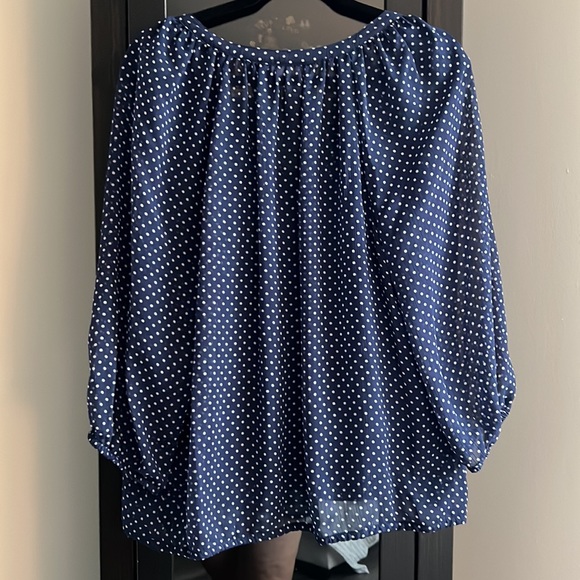Liz Claiborne navy polka dot blouse - Picture 3 of 6